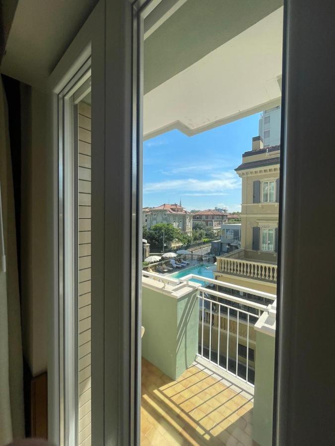 Hotel Metropol Пезаро Экстерьер фото